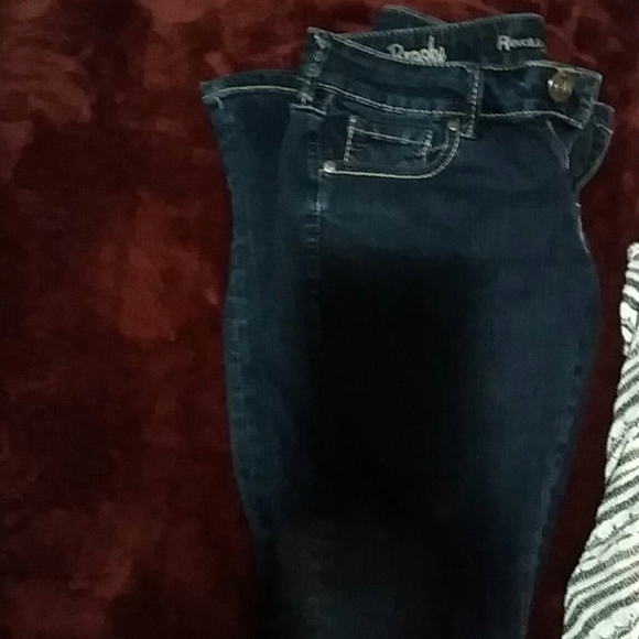 Jeans sz 28 with top Xs - Picture 2 of 3